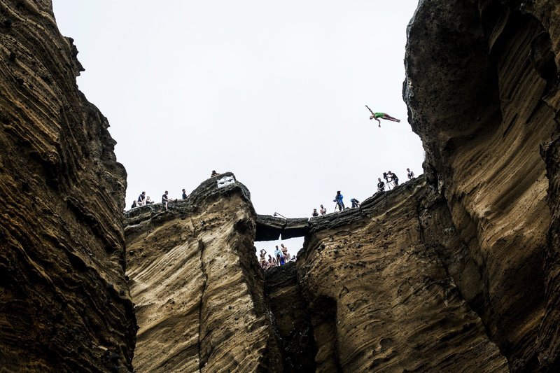 Cesilie Carlton-Dean-Treml_red-bull-cliff-diving2015